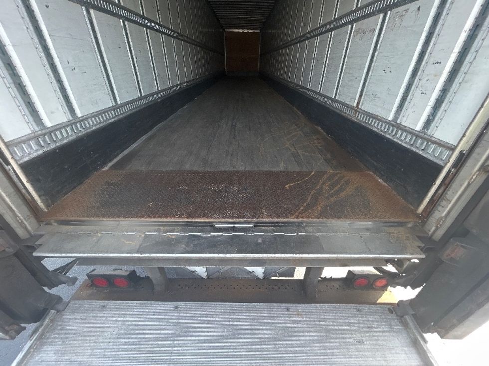 Dry Van Trailer-Semi Trailers-Utility-2015-Trailer-Carlisle-PA-537,053\n\t\tmiles-$ 15,000 - Image 8