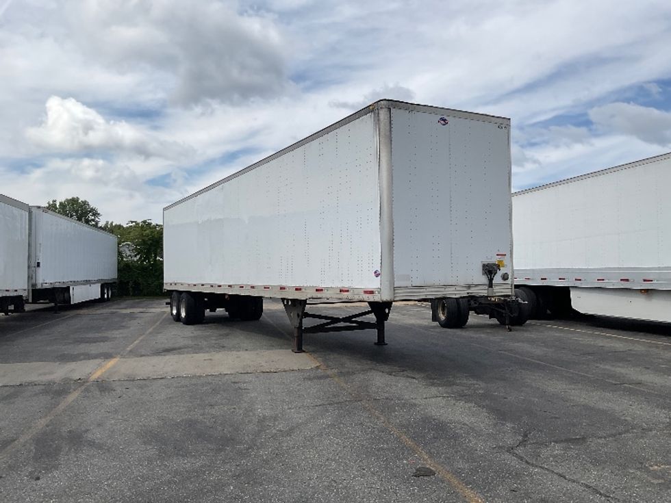 Dry Van Trailer-Semi Trailers-Utility-2015-Trailer-Chicopee-MA-50,596\n\t\tmiles-$ 14,250 - Image 1