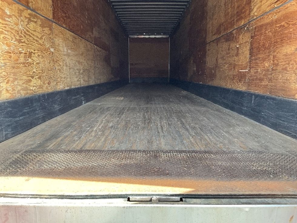 Dry Van Trailer-Semi Trailers-Utility-2015-Trailer-Chicopee-MA-50,596\n\t\tmiles-$ 14,250 - Image 7