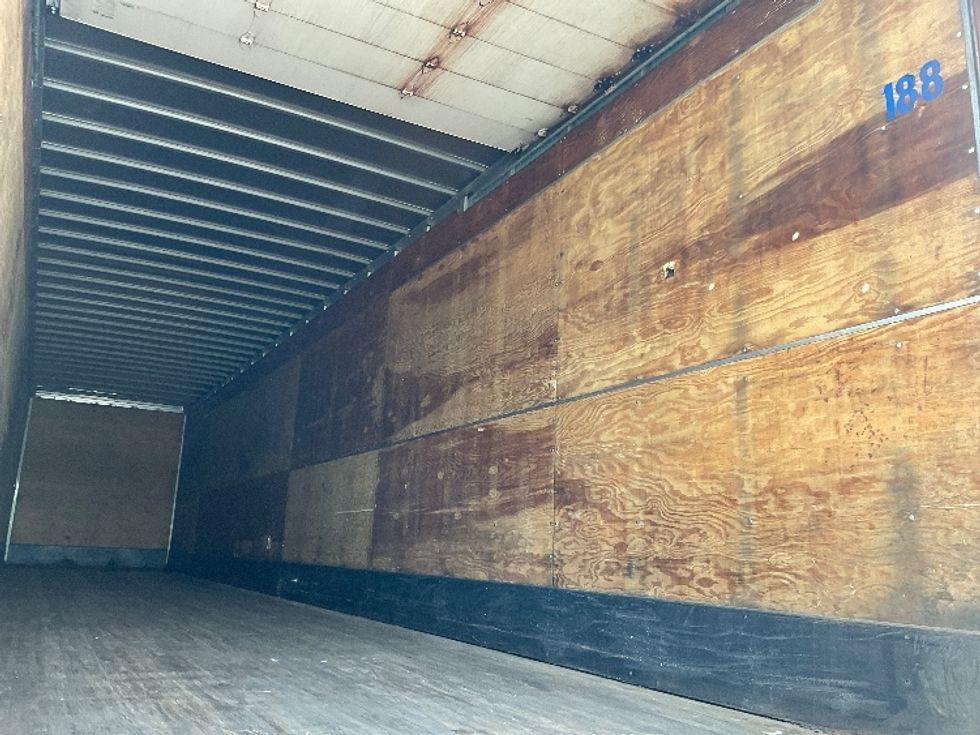 Dry Van Trailer-Semi Trailers-Utility-2015-Trailer-Chicopee-MA-56,000\n\t\tmiles-$ 14,250 - Image 10