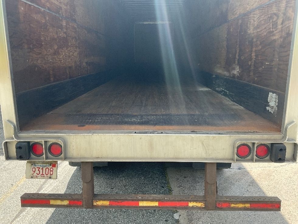 Dry Van Trailer-Semi Trailers-Utility-2015-Trailer-Chicopee-MA-66,411\n\t\tmiles-$ 14,250 - Image 7