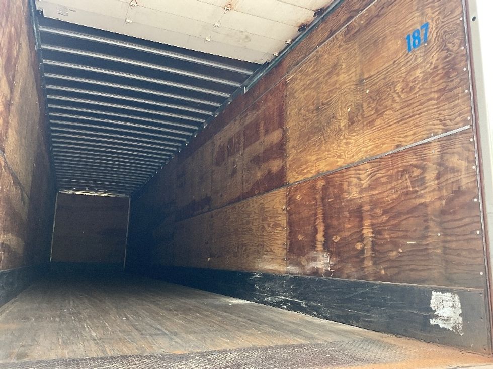 Dry Van Trailer-Semi Trailers-Utility-2015-Trailer-Chicopee-MA-66,411\n\t\tmiles-$ 14,250 - Image 9