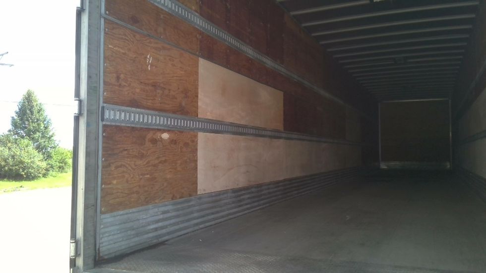 Dry Van Trailer-Semi Trailers-Utility-2015-Trailer-Elkhart-IN-311,213\n\t\tmiles-$ 14,750 - Image 9