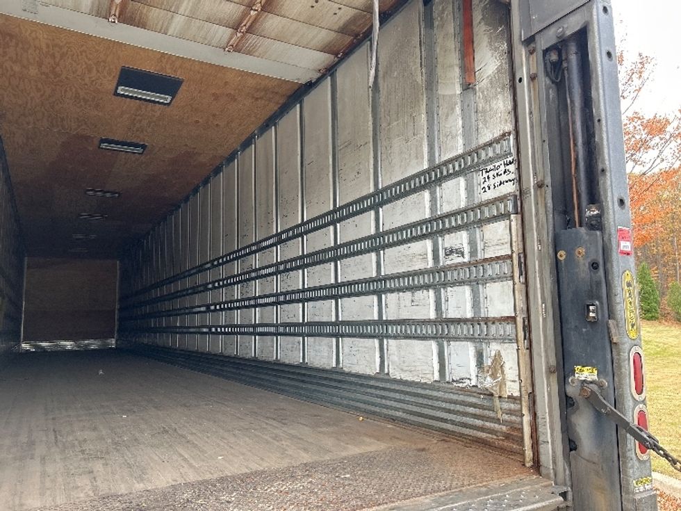 Dry Van Trailer-Semi Trailers-Utility-2015-Trailer-Fitchburg-MA-270,963\n\t\tmiles-$ 15,500 - Image 10