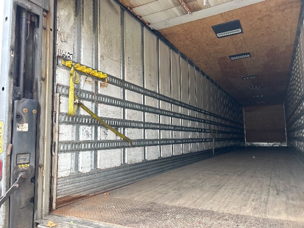 Dry Van Trailer-Semi Trailers-Utility-2015-Trailer-Fitchburg-MA-270,963\n\t\tmiles-$ 15,500 - Image 9