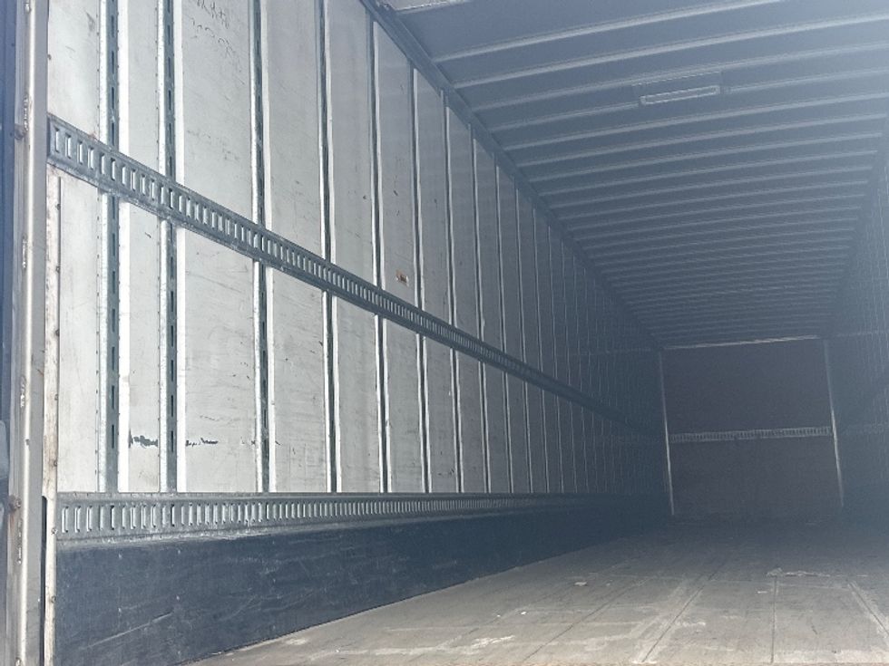 Dry Van Trailer-Semi Trailers-Utility-2015-Trailer-Kutztown-PA-279,857\n\t\tmiles-$ 16,750 - Image 8