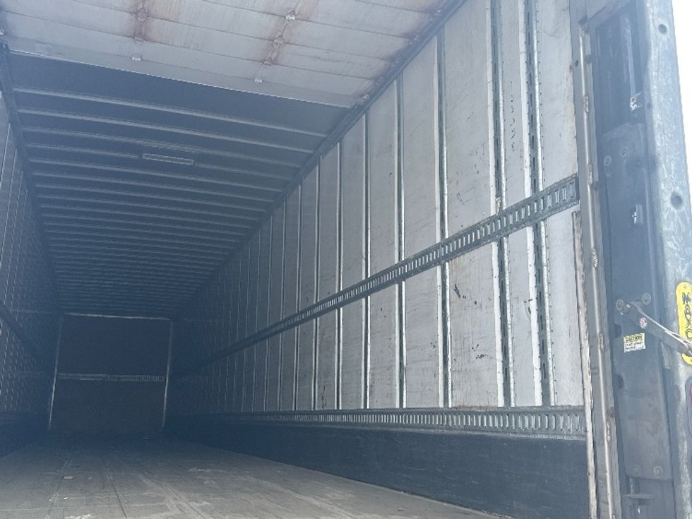 Dry Van Trailer-Semi Trailers-Utility-2015-Trailer-Kutztown-PA-279,857\n\t\tmiles-$ 16,750 - Image 9