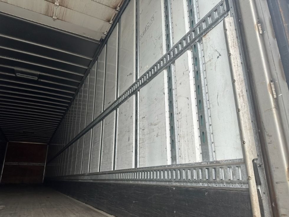 Dry Van Trailer-Semi Trailers-Utility-2015-Trailer-Kutztown-PA-372,774\n\t\tmiles-$ 16,750 - Image 10
