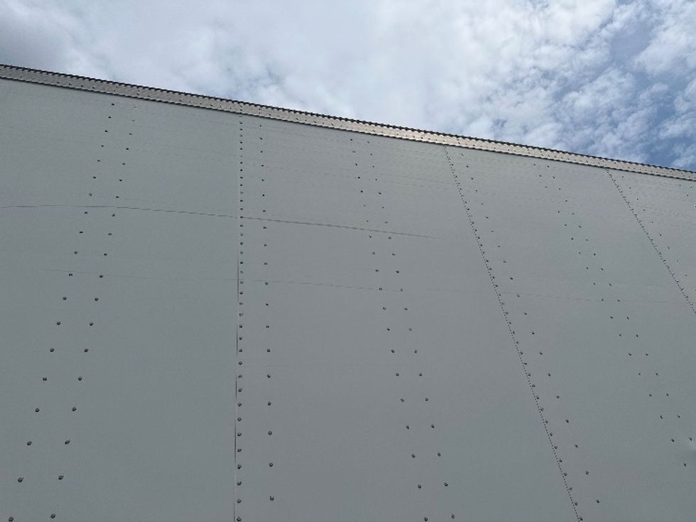 Dry Van Trailer-Semi Trailers-Utility-2015-Trailer-Kutztown-PA-372,774\n\t\tmiles-$ 16,750 - Image 12