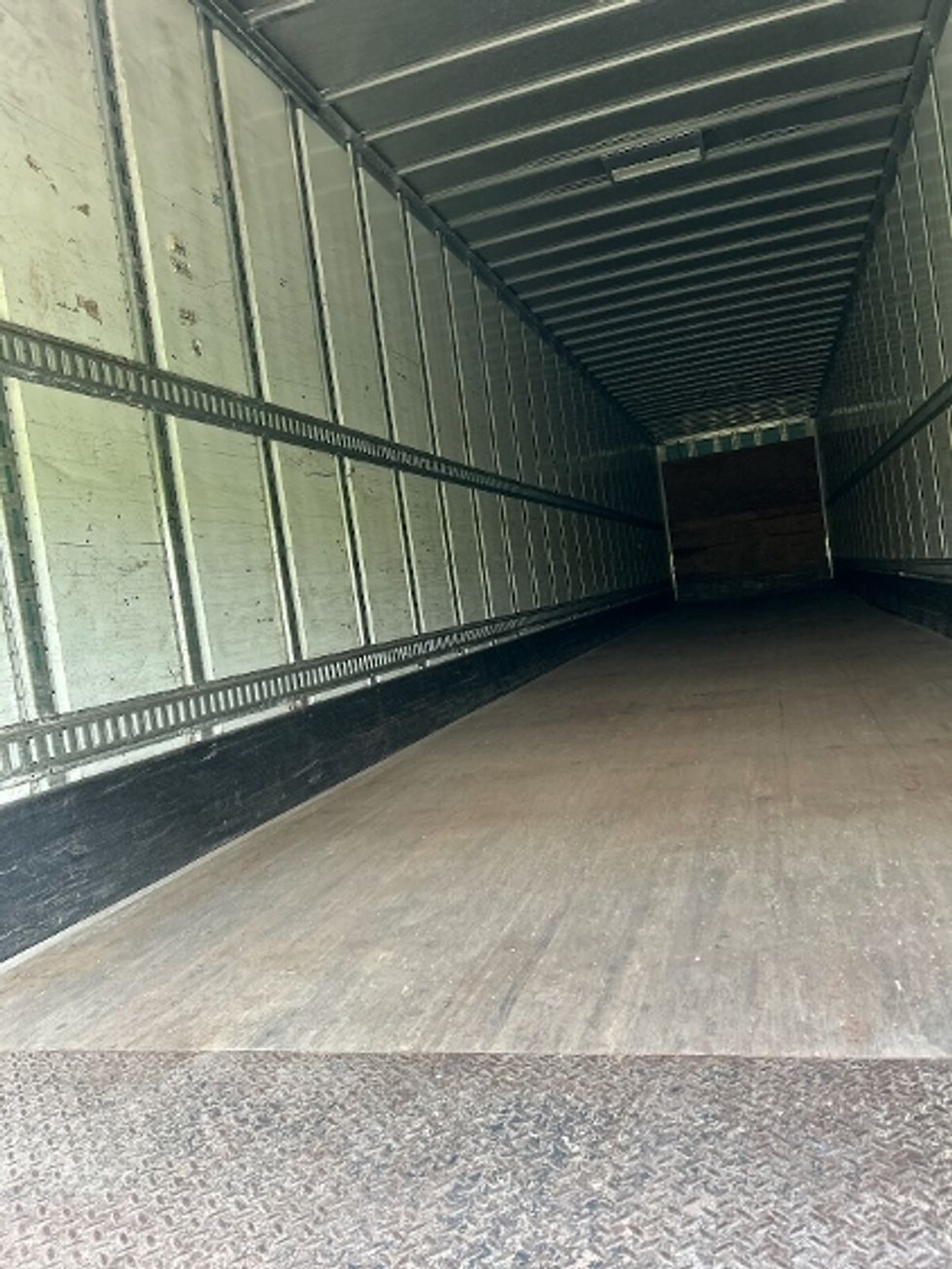Dry Van Trailer-Semi Trailers-Utility-2015-Trailer-Kutztown-PA-428,695\n\t\tmiles-$ 15,000 - Image 9