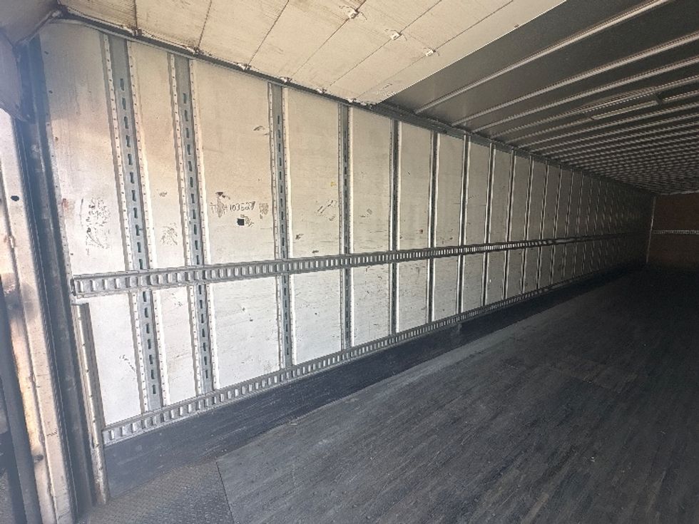 Dry Van Trailer-Semi Trailers-Utility-2015-Trailer-Linden-NJ-308,185\n\t\tmiles-$ 15,500 - Image 9