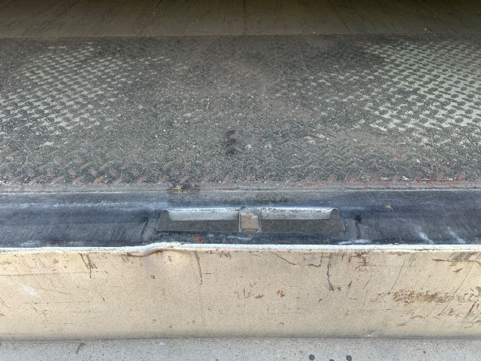 Dry Van Trailer-Semi Trailers-Utility-2015-Trailer-Mebane-NC-581,256\n\t\tmiles-$ 15,500 - Image 7