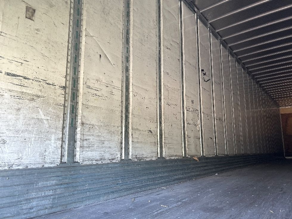 Dry Van Trailer-Semi Trailers-Utility-2015-Trailer-Medley-FL-185,055\n\t\tmiles-$ 14,500 - Image 9