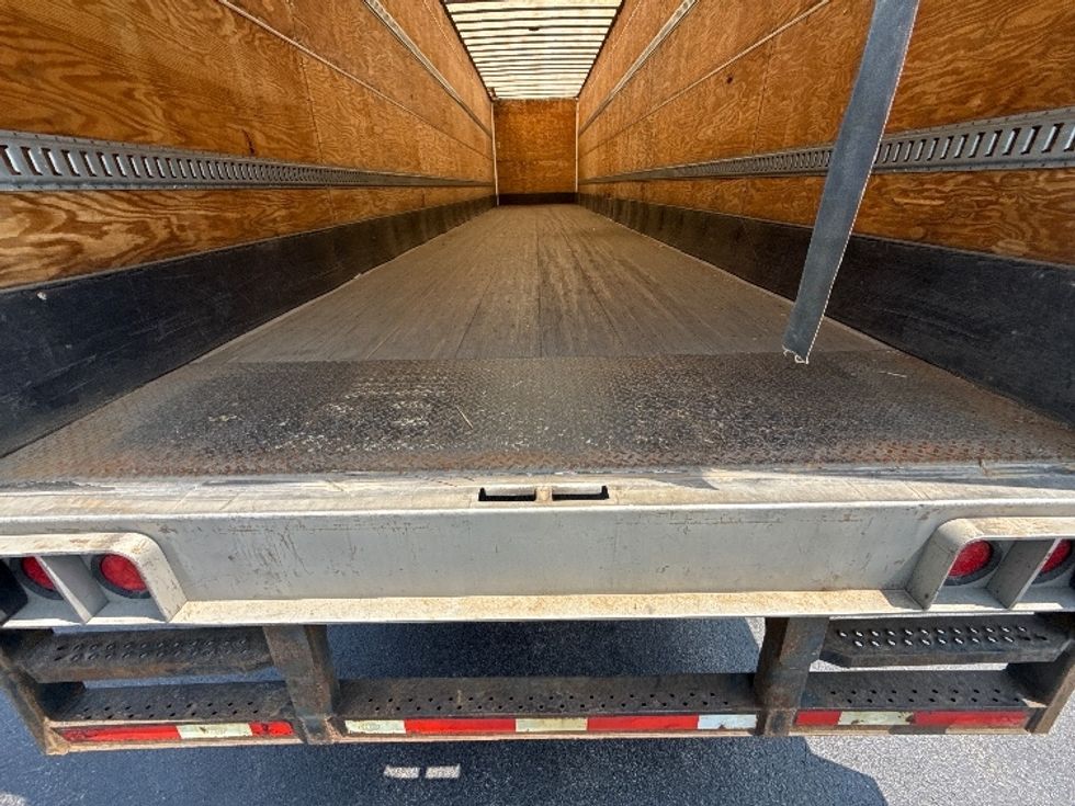 Dry Van Trailer-Semi Trailers-Utility-2015-Trailer-Milwaukee-WI-146,823\n\t\tmiles-$ 12,750 - Image 8
