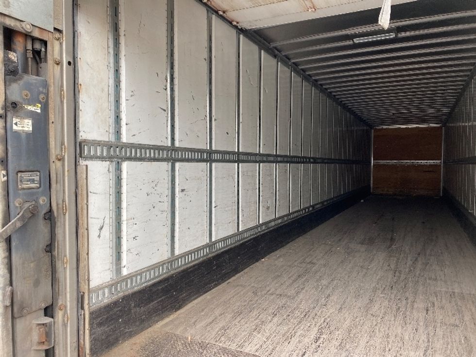 Dry Van Trailer-Semi Trailers-Utility-2015-Trailer-Roanoke-VA-421,240\n\t\tmiles-$ 19,250 - Image 9
