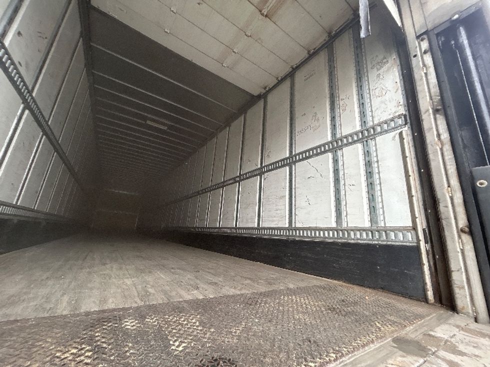 Dry Van Trailer-Semi Trailers-Utility-2015-Trailer-South Plainfield-NJ-308,186\n\t\tmiles-$ 15,500 - Image 10