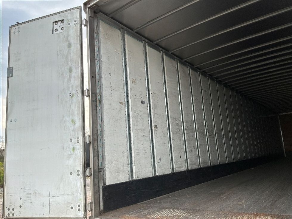Dry Van Trailer-Semi Trailers-Utility-2015-Trailer-York-PA-338,031\n\t\tmiles-$ 16,000 - Image 9