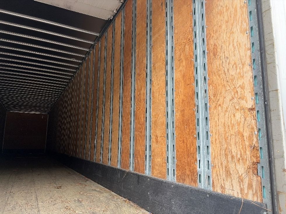 Dry Van Trailer-Semi Trailers-Utility-2016-Trailer-Atlanta (Forest Park)-GA-168,000\n\t\tmiles-$ 18,000 - Image 9