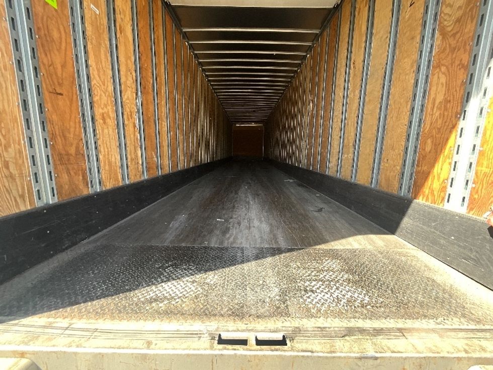 Dry Van Trailer-Semi Trailers-Utility-2016-Trailer-Atlanta-GA-238,618\n\t\tmiles-$ 18,000 - Image 8