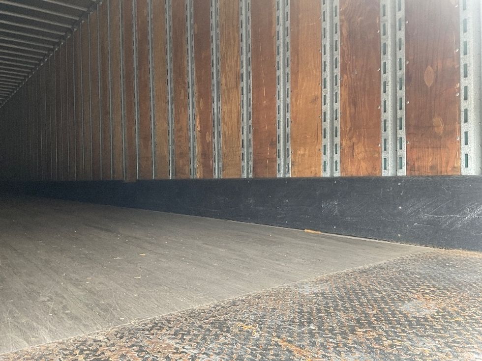 Dry Van Trailer-Semi Trailers-Utility-2016-Trailer-Atlanta-GA-251,000\n\t\tmiles-$ 18,000 - Image 10