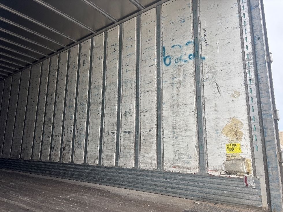 Dry Van Trailer-Semi Trailers-Utility-2016-Trailer-Davenport-IA-618,666\n\t\tmiles-$ 19,000 - Image 9