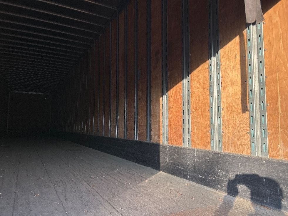 Dry Van Trailer-Semi Trailers-Utility-2016-Trailer-Forest Park-GA-220,213\n\t\tmiles-$ 18,000 - Image 10