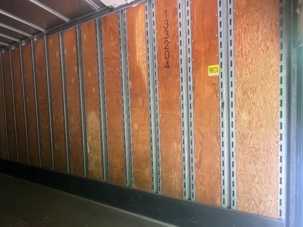 Dry Van Trailer-Semi Trailers-Utility-2016-Trailer-Forest Park-GA-231,660\n\t\tmiles-$ 18,000 - Image 9