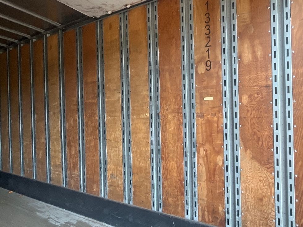 Dry Van Trailer-Semi Trailers-Utility-2016-Trailer-Forest Park-GA-362,022\n\t\tmiles-$ 18,000 - Image 9