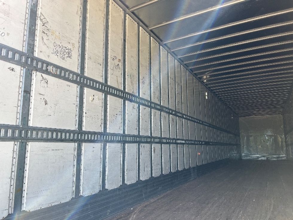 Dry Van Trailer-Semi Trailers-Utility-2016-Trailer-Greensboro-NC-497,910\n\t\tmiles-$ 18,000 - Image 8