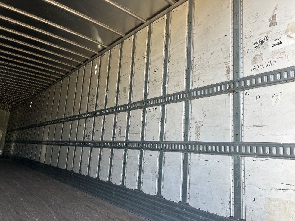 Dry Van Trailer-Semi Trailers-Utility-2016-Trailer-Greensboro-NC-497,910\n\t\tmiles-$ 18,000 - Image 9
