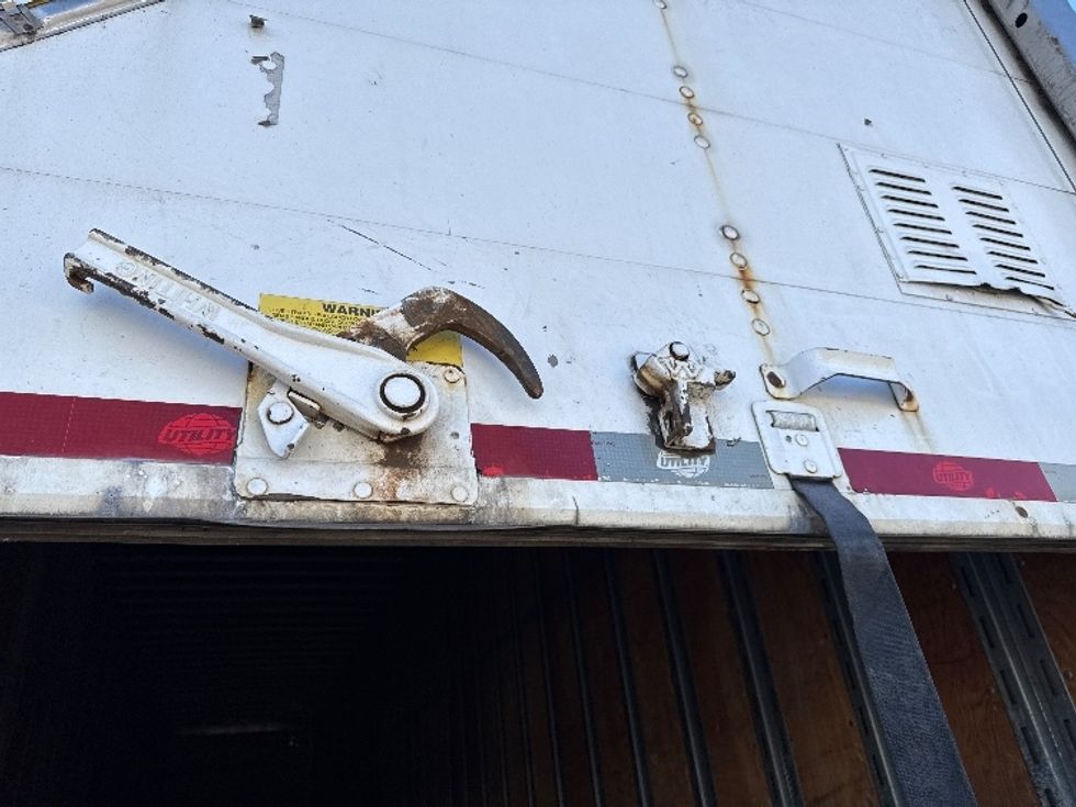 Dry Van Trailer-Semi Trailers-Utility-2016-Trailer-Mcdonough-GA-182,669\n\t\tmiles-$ 17,000 - Image 11