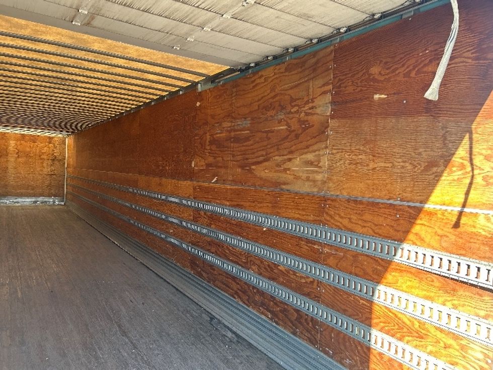 Dry Van Trailer-Semi Trailers-Utility-2016-Trailer-Mcdonough-GA-581,969\n\t\tmiles-$ 17,500 - Image 10