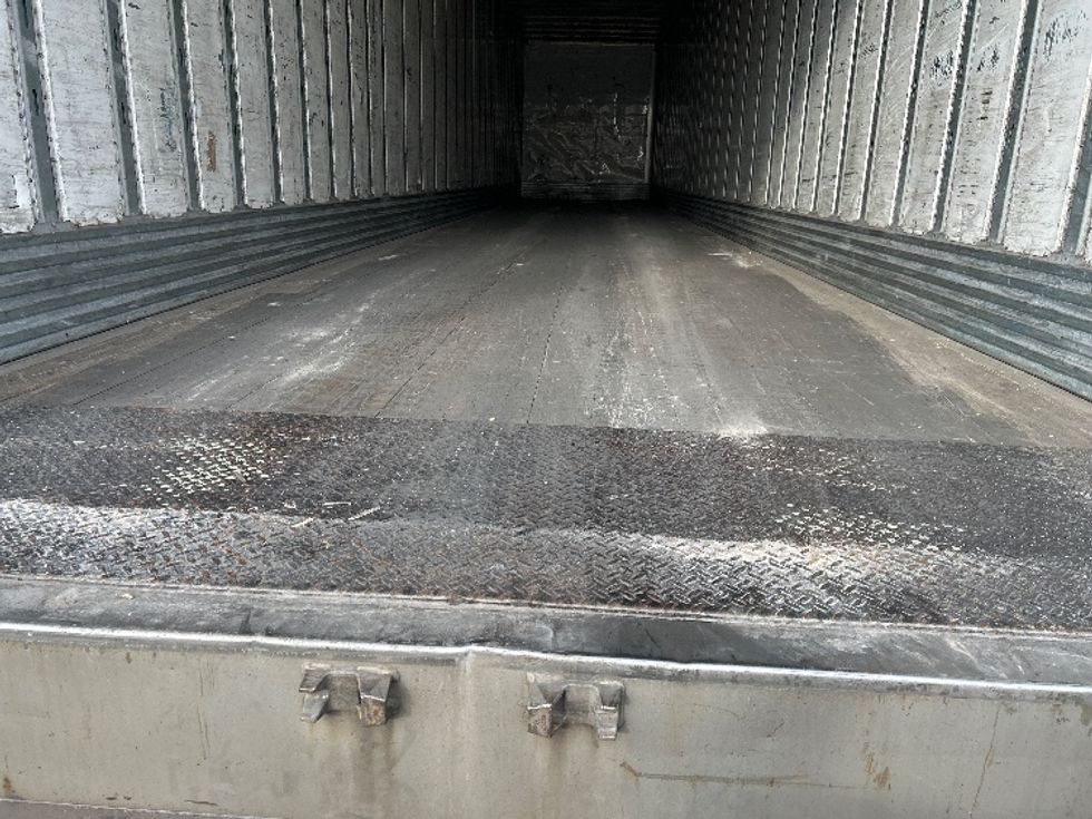 Dry Van Trailer-Semi Trailers-Utility-2016-Trailer-Poplar Bluff-MO-612,240\n\t\tmiles-$ 18,000 - Image 7