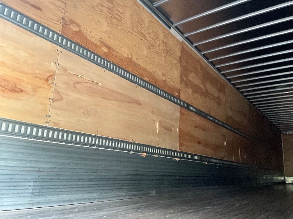 Dry Van Trailer-Semi Trailers-Utility-2016-Trailer-Reading-PA-837,563\n\t\tmiles-$ 16,500 - Image 8