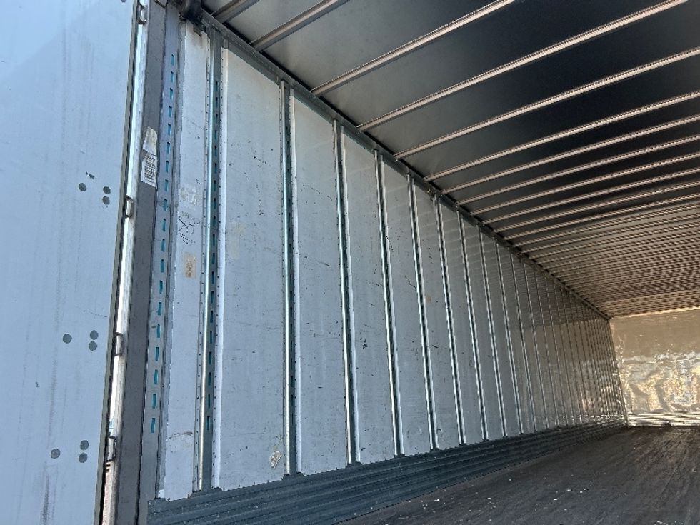 Dry Van Trailer-Semi Trailers-Utility-2016-Trailer-White Deer-PA-136,212\n\t\tmiles-$ 16,500 - Image 8