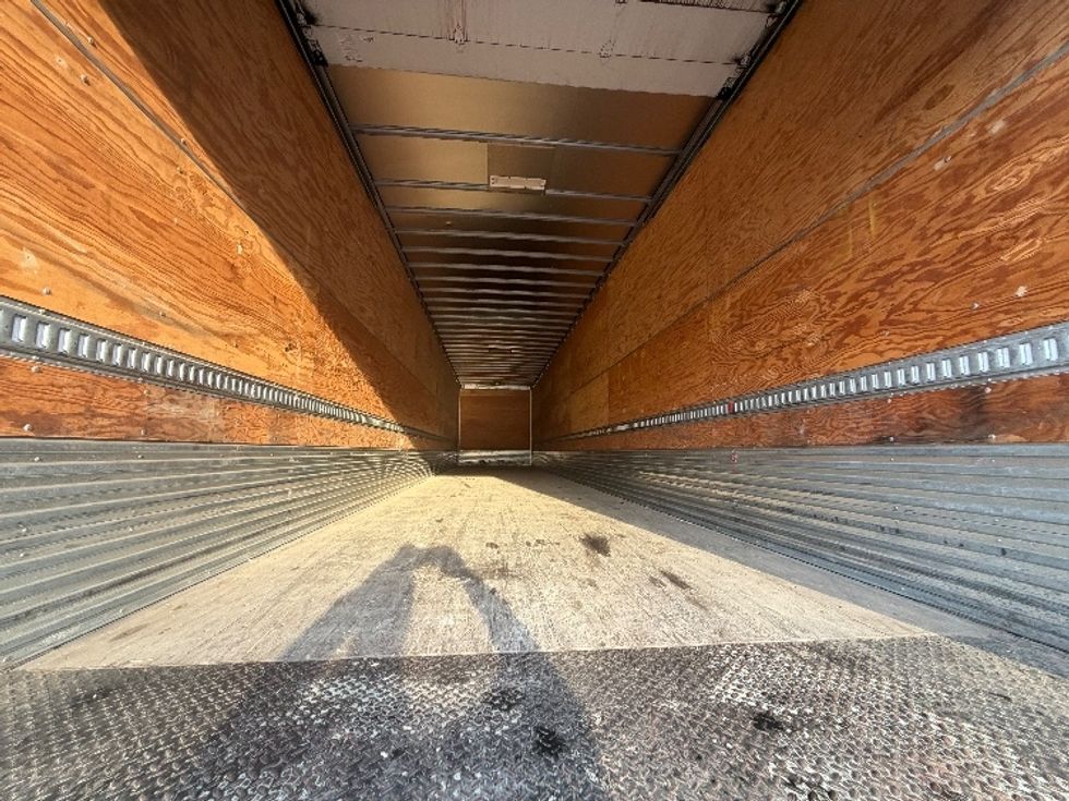 Dry Van Trailer-Semi Trailers-Utility-2017-Trailer-Fredericksburg-VA-1,661,779\n\t\tmiles-$ 17,250 - Image 9