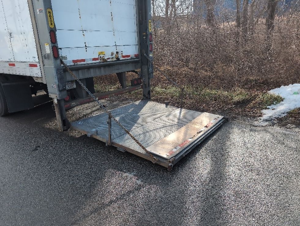 Dry Van Trailer-Semi Trailers-Utility-2018-Trailer-New Bedford-MA-371,983\n\t\tmiles-$ 18,750 - Image 7