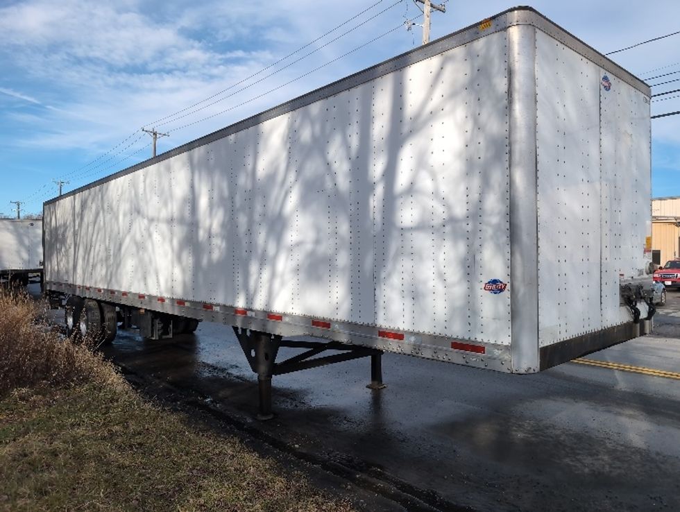 Dry Van Trailer-Semi Trailers-Utility-2018-Trailer-New Bedford-MA-493,261\n\t\tmiles-$ 18,750 - Image 1