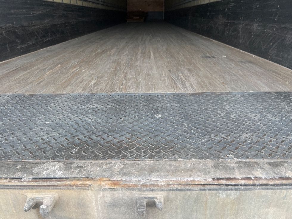 Dry Van Trailer-Semi Trailers-VANGUARD TRAILER-2011-Trailer-Rochester-NY-187,163\n\t\tmiles-$ 9,750 - Image 8