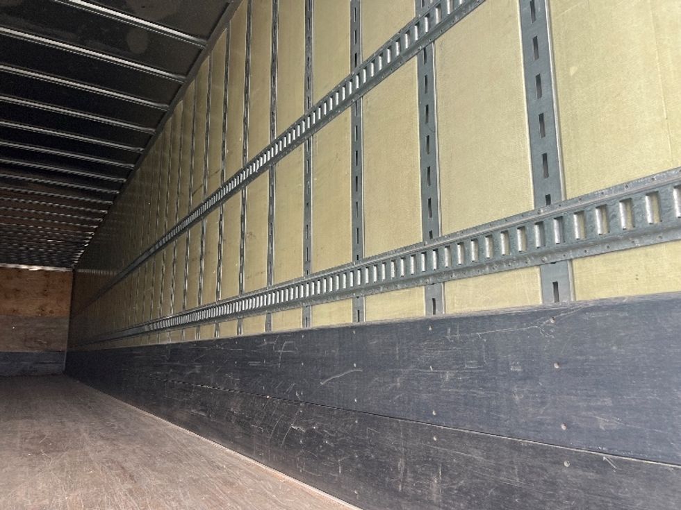 Dry Van Trailer-Semi Trailers-VANGUARD TRAILER-2011-Trailer-Rochester-NY-255,282\n\t\tmiles-$ 11,250 - Image 10