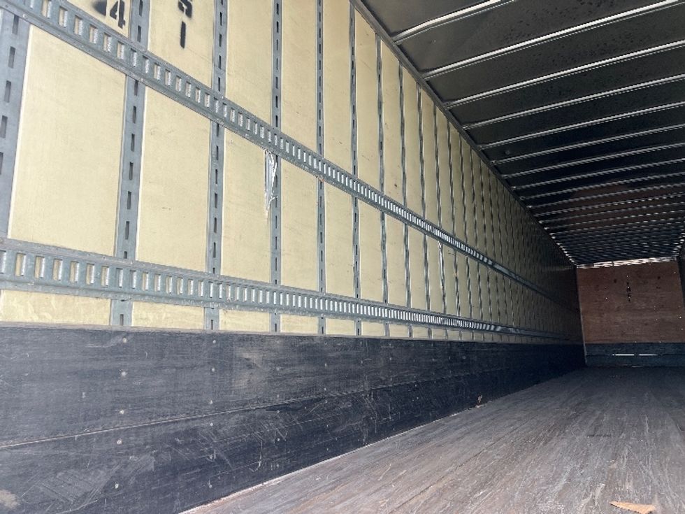 Dry Van Trailer-Semi Trailers-VANGUARD TRAILER-2011-Trailer-Rochester-NY-441,434\n\t\tmiles-$ 9,750 - Image 9