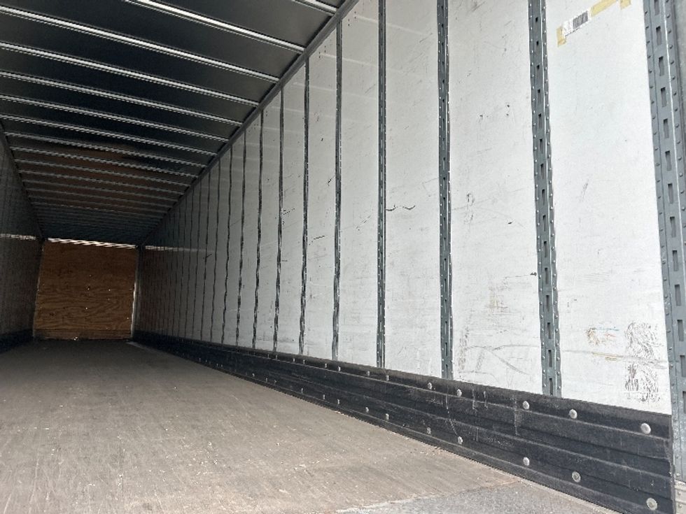 Dry Van Trailer-Semi Trailers-VANGUARD TRAILER-2015-Trailer-Fitchburg-MA-356,305\n\t\tmiles-$ 14,500 - Image 10