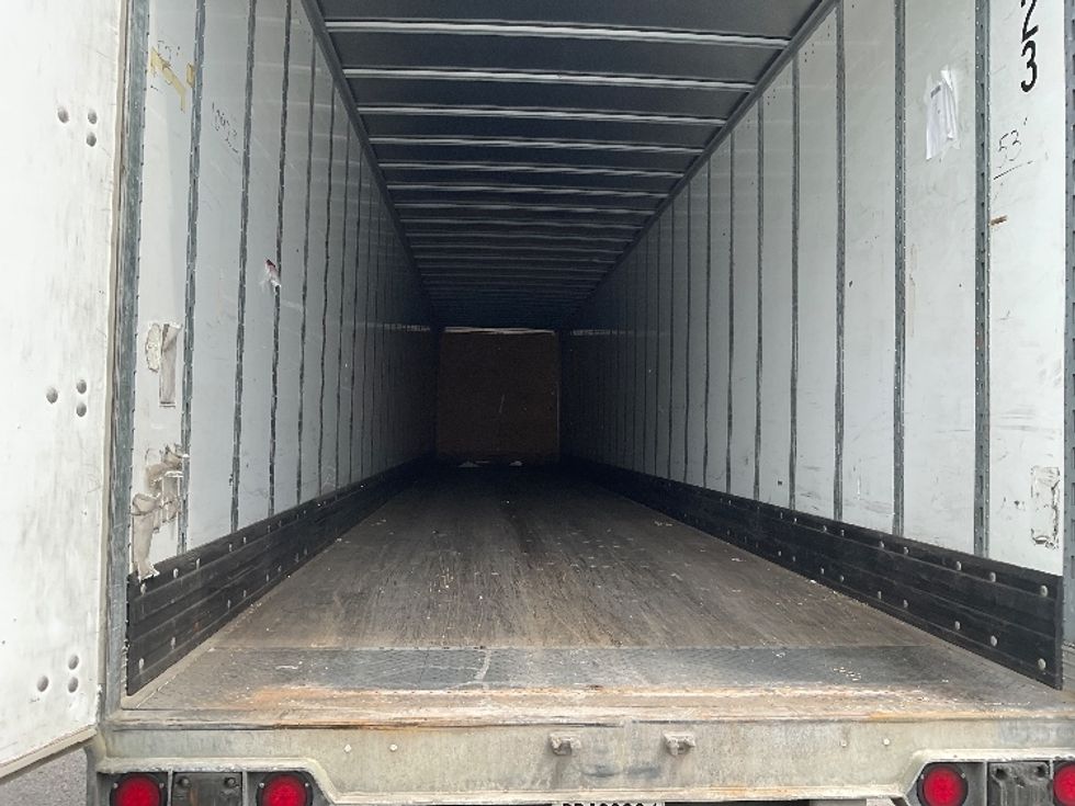 Dry Van Trailer-Semi Trailers-VANGUARD TRAILER-2015-Trailer-Rochester-NY-386,104\n\t\tmiles-$ 14,000 - Image 6
