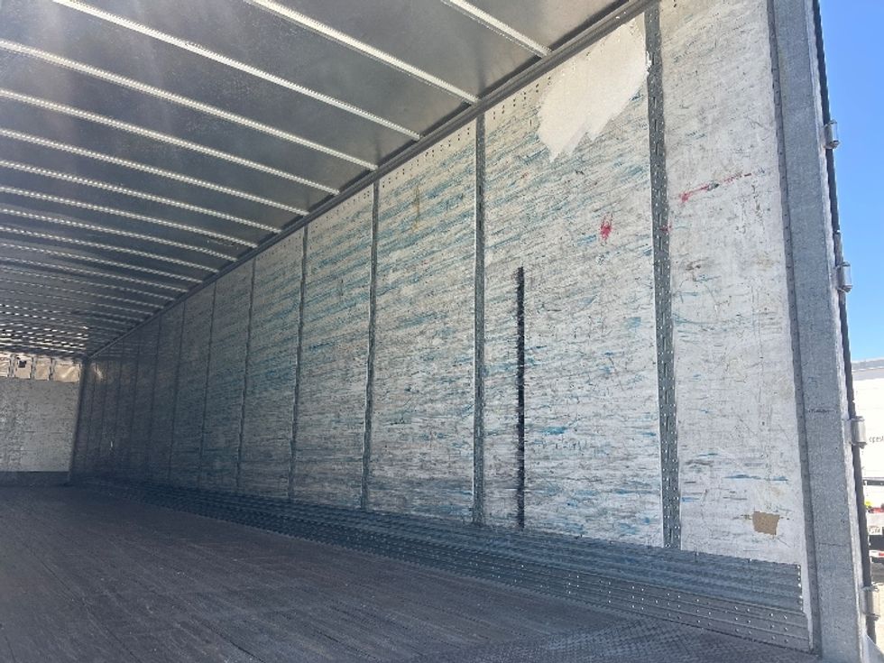 Dry Van Trailer-Semi Trailers-Wabash-2014-Trailer-Greensboro-NC-0\n\t\tmiles-$ 14,500 - Image 9