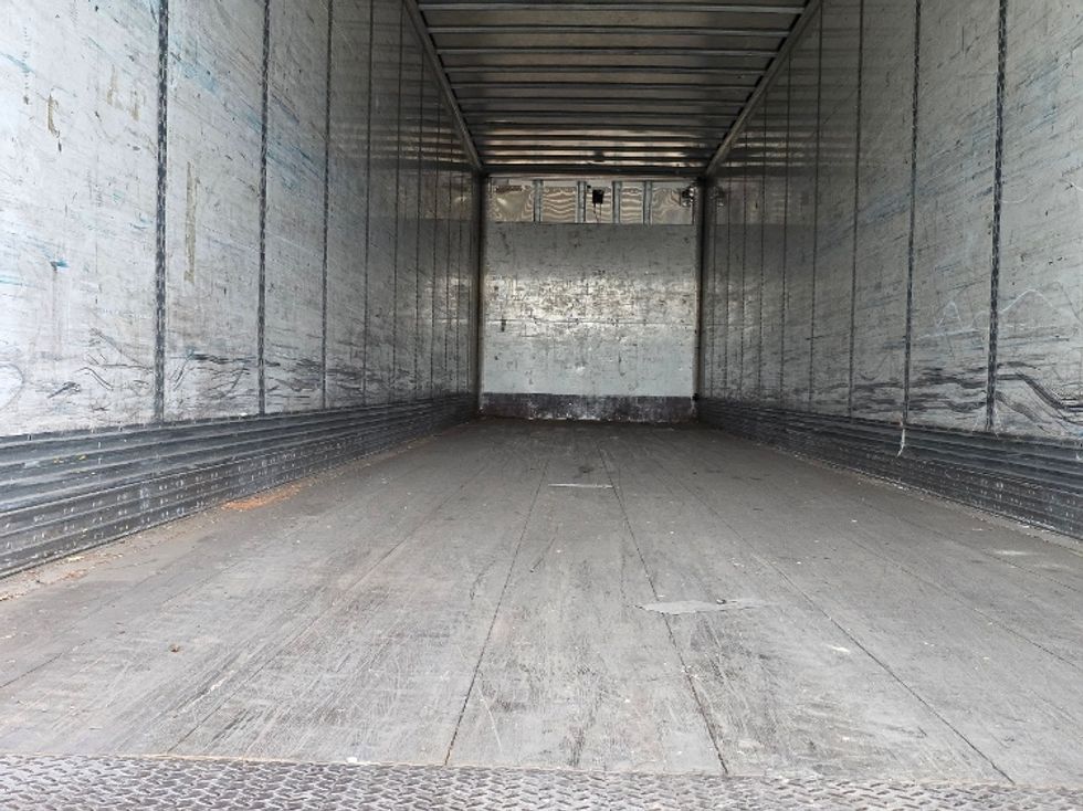 Dry Van Trailer-Semi Trailers-Wabash-2014-Trailer-Greensboro-NC-0\n\t\tmiles-$ 15,000 - Image 9