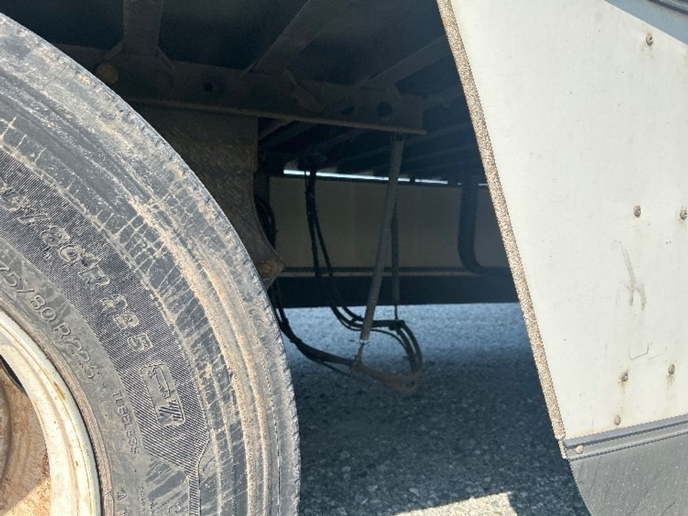 Dry Van Trailer-Semi Trailers-Wabash-2015-Trailer-Greensboro-NC-0\n\t\tmiles-$ 16,000 - Image 5