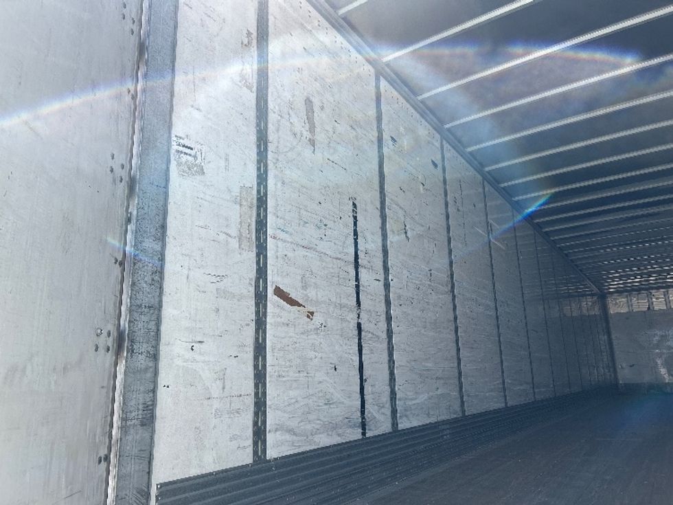 Dry Van Trailer-Semi Trailers-Wabash-2015-Trailer-Greensboro-NC-0\n\t\tmiles-$ 16,000 - Image 8