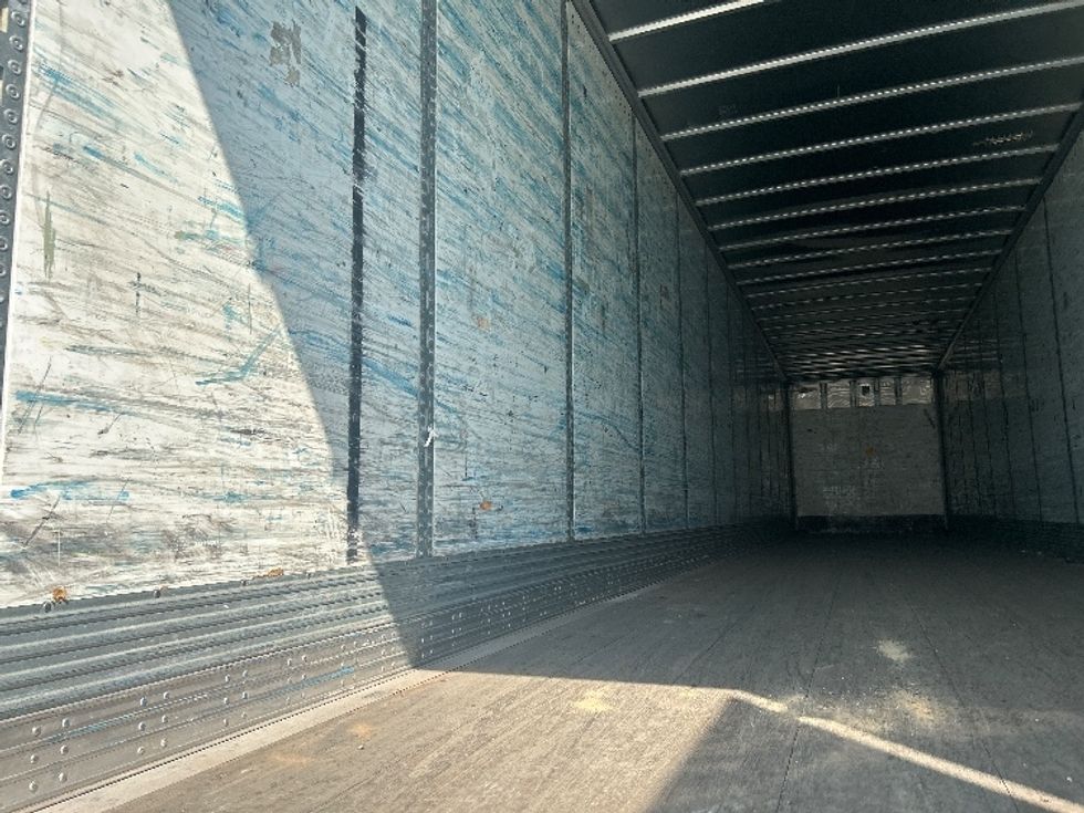 Dry Van Trailer-Semi Trailers-Wabash-2015-Trailer-Greensboro-NC-0\n\t\tmiles-$ 16,000 - Image 9