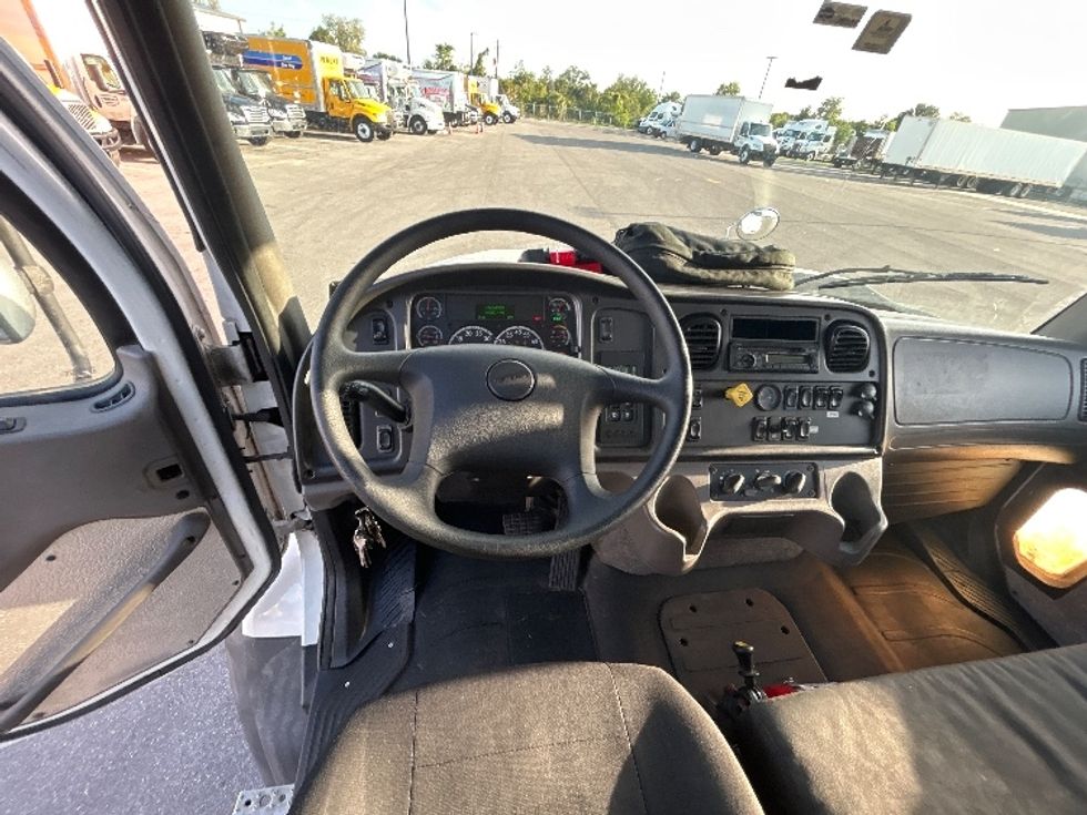 Dump Truck-Specialized Equipment-Freightliner-2017-114SD-Tampa-FL-450,002\n\t\tmiles-$ 83,000 - Image 18