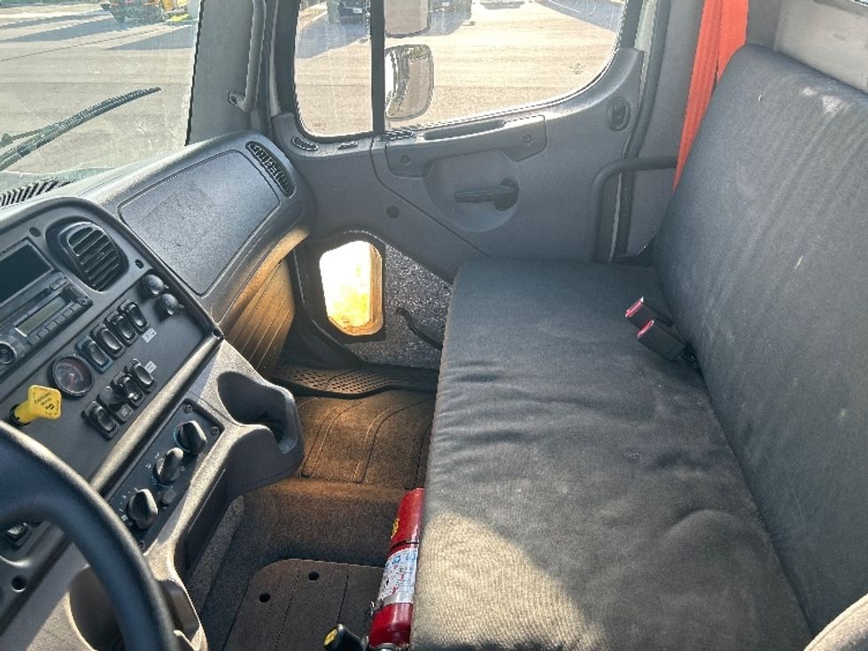Dump Truck-Specialized Equipment-Freightliner-2017-114SD-Tampa-FL-450,002\n\t\tmiles-$ 83,000 - Image 19